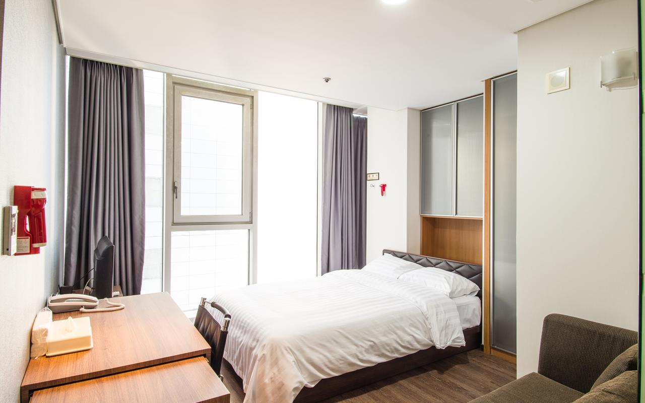 Hotel Arinus Shinchon Seoul Eksteriør bilde