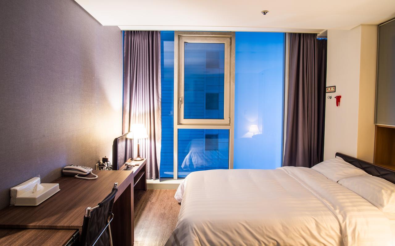 Hotel Arinus Shinchon Seoul Eksteriør bilde
