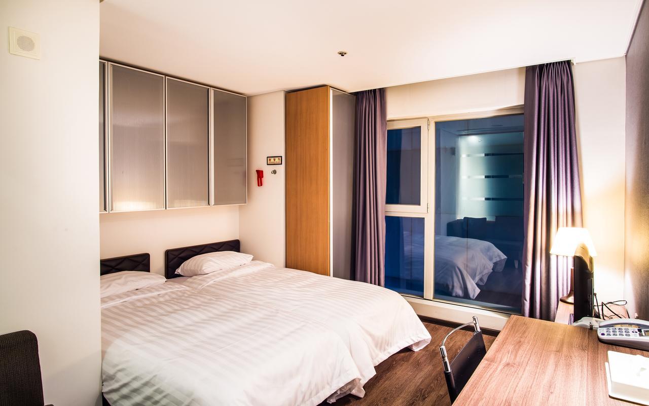 Hotel Arinus Shinchon Seoul Eksteriør bilde